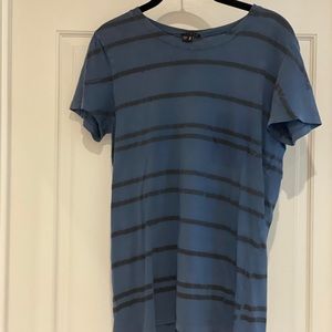 Striped theory tee